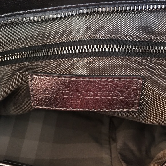 BURBERRY PURSE - Picture 7 of 7